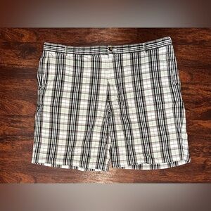 Greg Norman Golf Shorts Men’s Size 42 Plaid Chino Shorts Off-White, Gray, Black*
